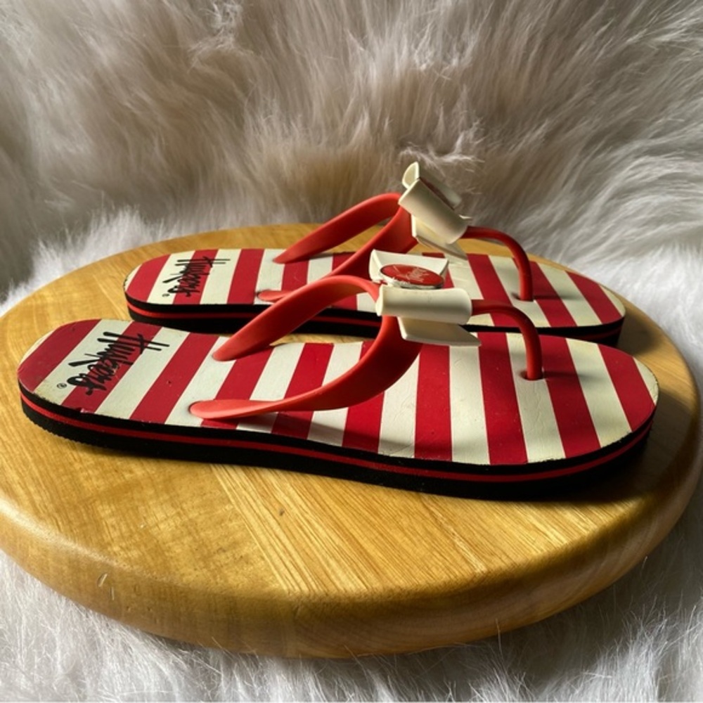 Huskers Shoes Sandals Women’s Size 7-8 Flip Flops‎